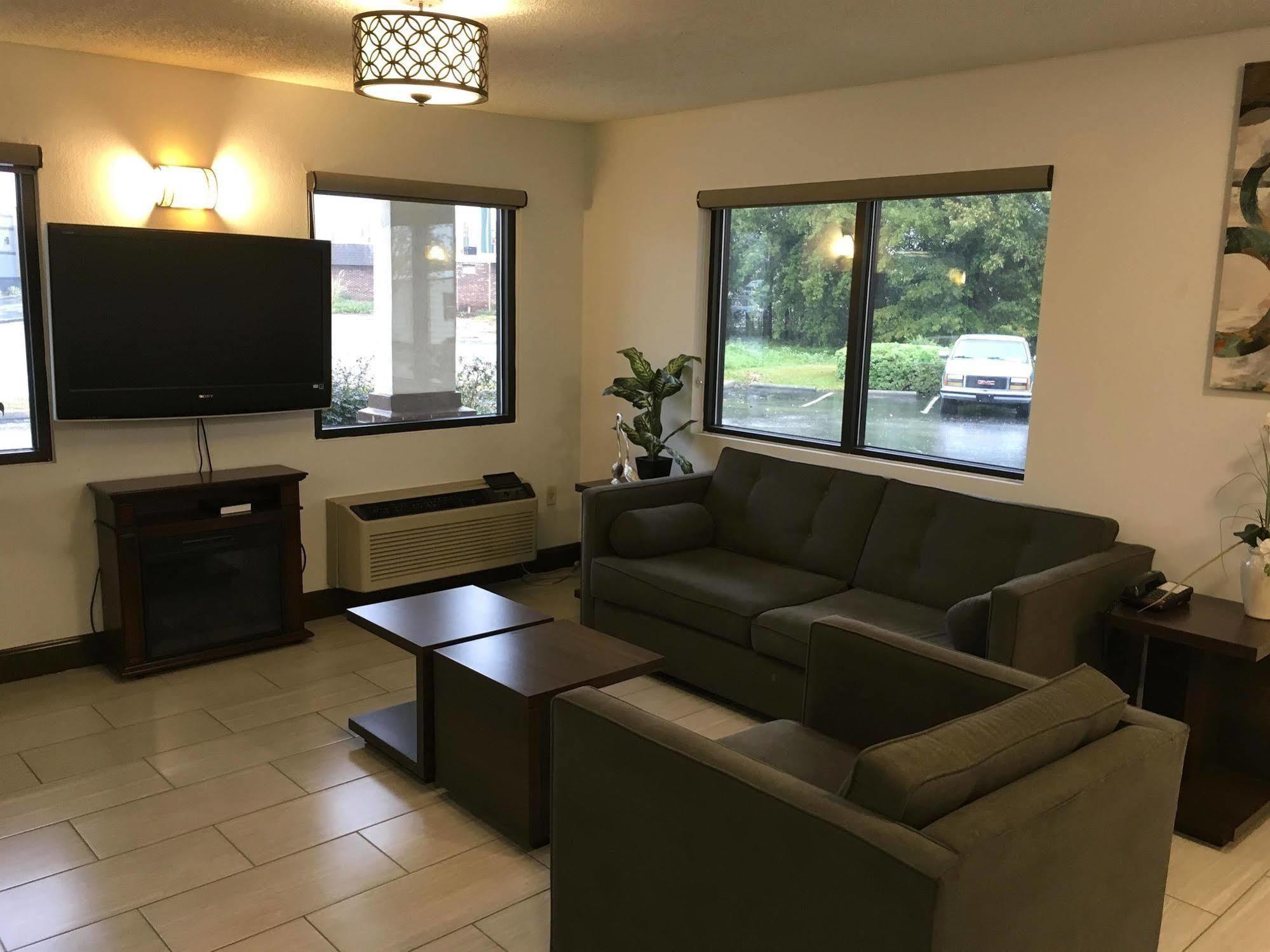 GuestHouse Inn Dothan Extérieur photo